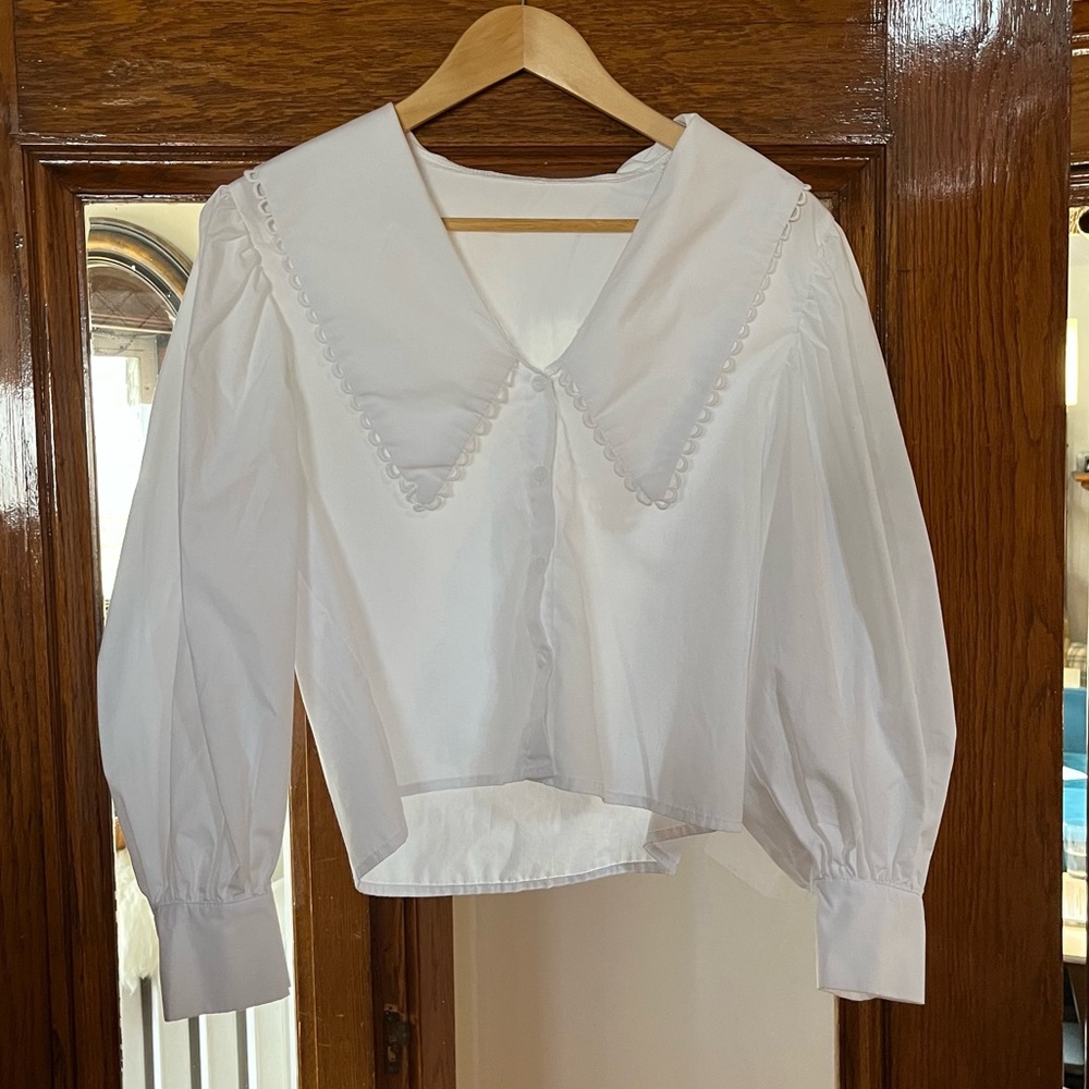 White puff sleeve Blouse with Large collar and Detailed Trim